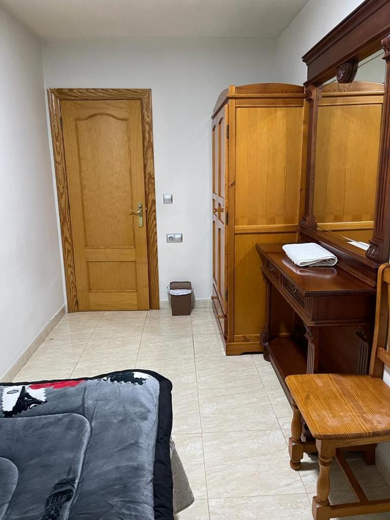 Habitacion Individual En Granada Bagian luar foto